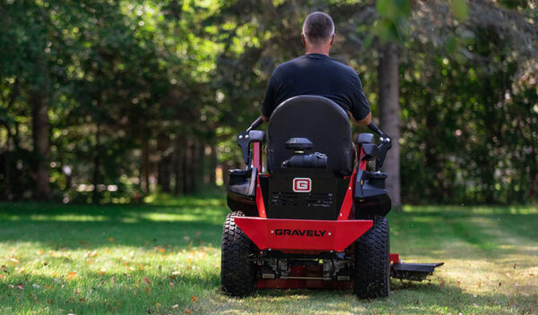 Gravely Compact-Pro zero turn lawn mower 2