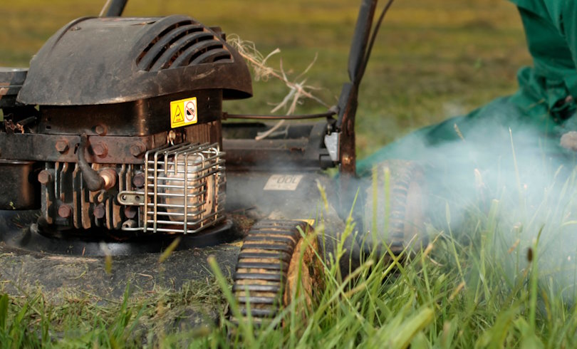 Why Is My Lawn Mower Smoking (And What To Do About It) - How To Stop Lawn Mower From Smoking